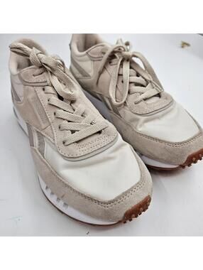 Reebok Galaxy 10 Women’s Sneaker Cream Beige Suede Casual Comfort Running Shoe 9